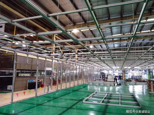 工廠圍欄中,各種材質之間的較量